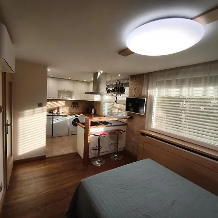 Apartmán Cozy 1 Flat With Sauna